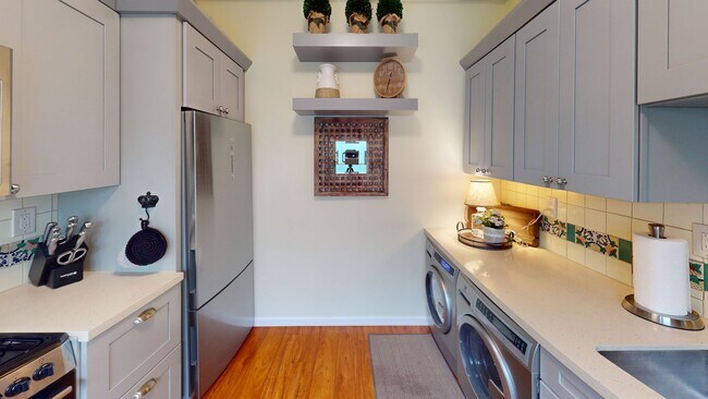 Building Photo - Fully Furnished Vacation | Farmhouse Chic