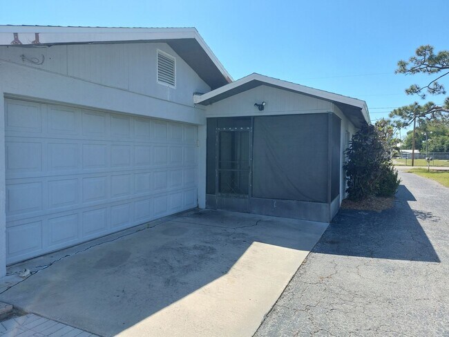 Building Photo - 1815 Marbeth St