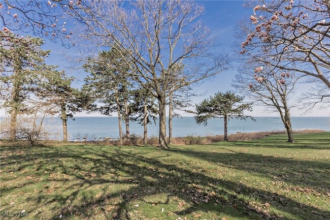 Building Photo - 283 Corning Dr