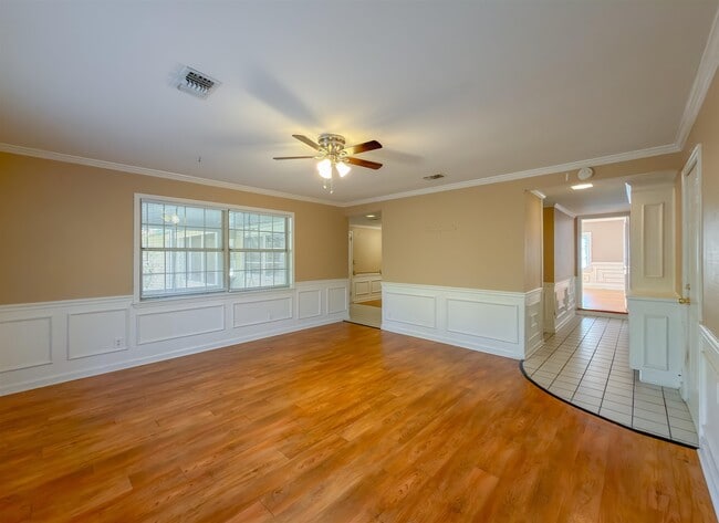 Building Photo - 514 Glenview Dr