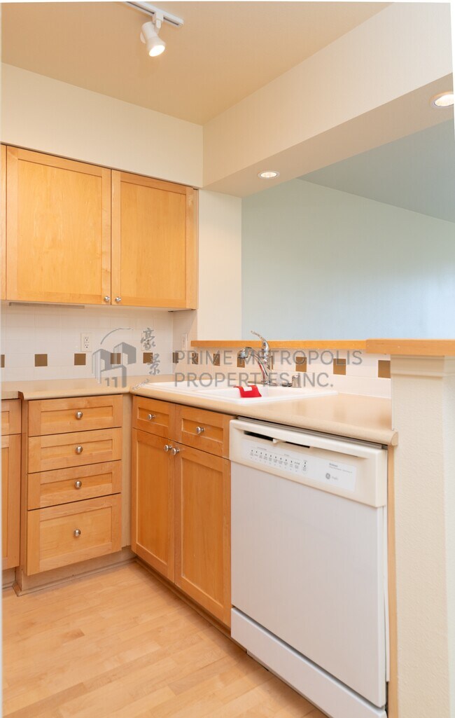 Building Photo - 1525 NW 57th St