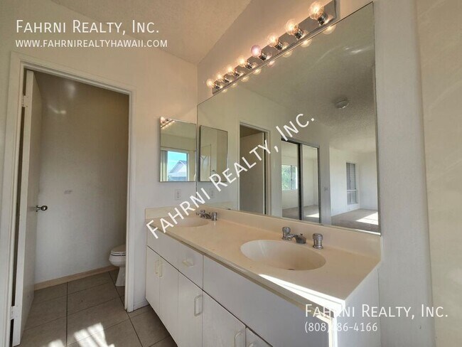 Building Photo - 91-920-920 Laaulu St