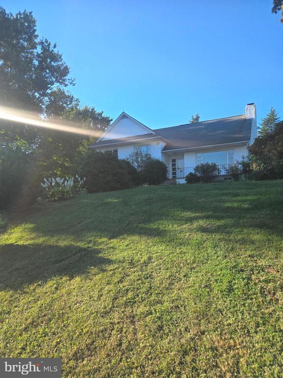 Primary Photo - 109 E Clearview Dr