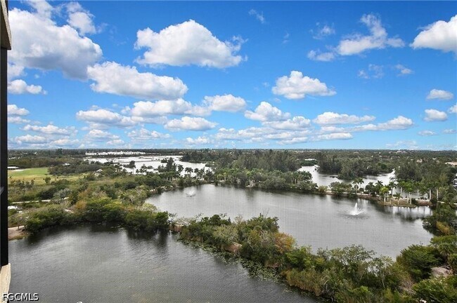 Building Photo - 14380 Riva Del Lago Dr