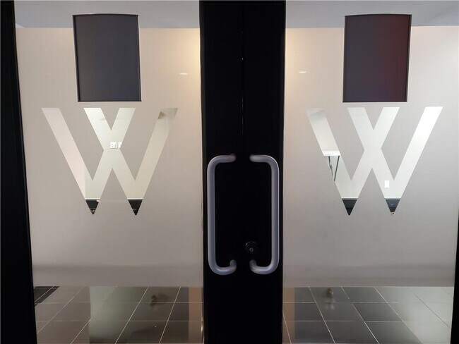 Building Photo - 620 Peachtree St NE