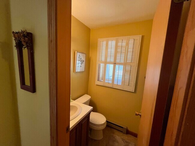 Building Photo - 35 Woodland Pines Rd