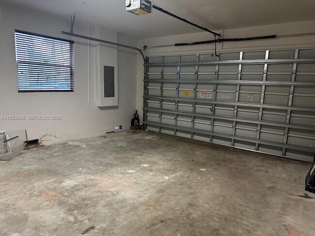 Building Photo - 140 NW 117th Terrace