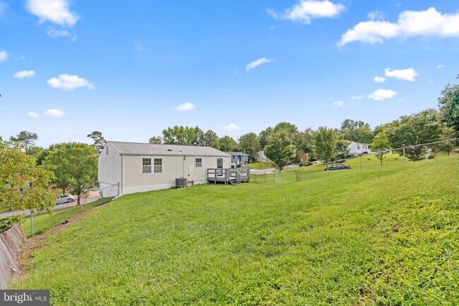 Building Photo - 3500 Manis Rd