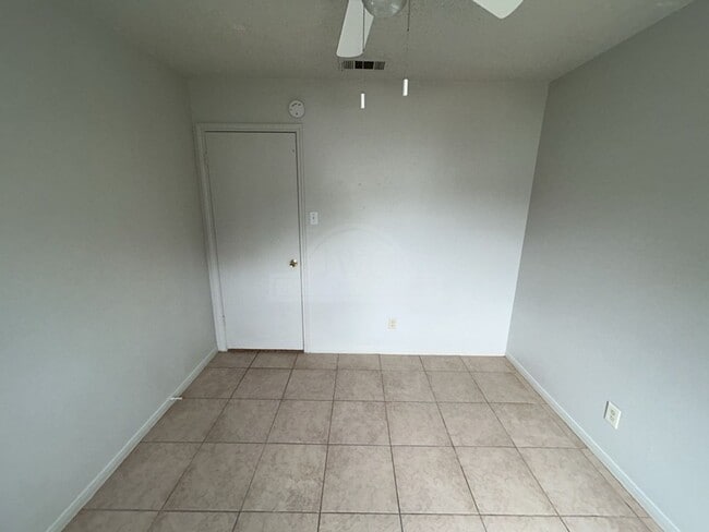 Building Photo - ***One Week Free Rent***2503 Hemlock, Killeen