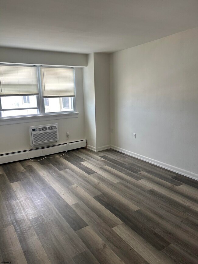 Building Photo - 3817 Ventnor Ave