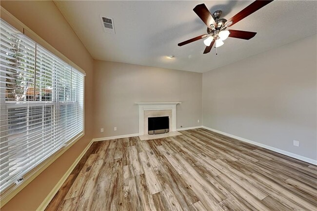 Building Photo - 302 Wind Ship Ct