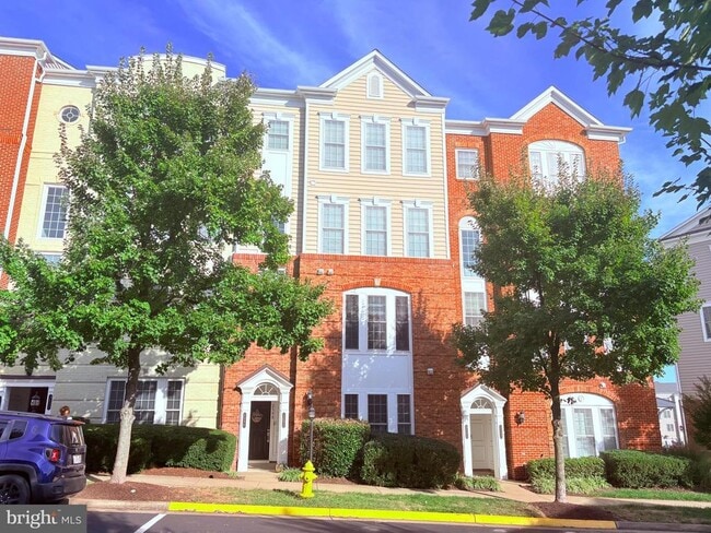 Building Photo - 2396 Brookmoor Ln