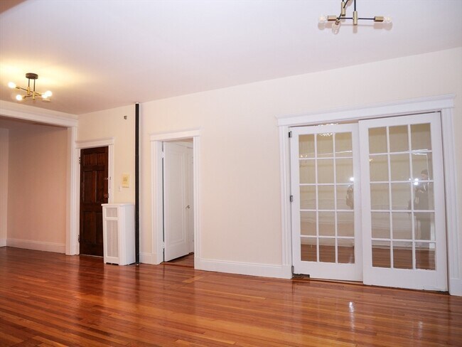 Building Photo - 223 St Paul St