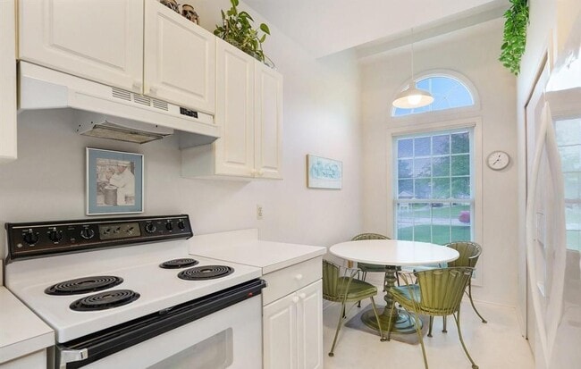 Building Photo - 24267 Weathervane Ct