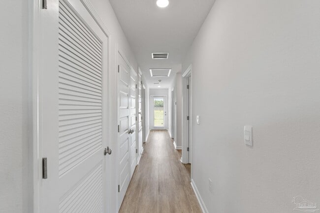 Building Photo - 6222 June Bug Dr