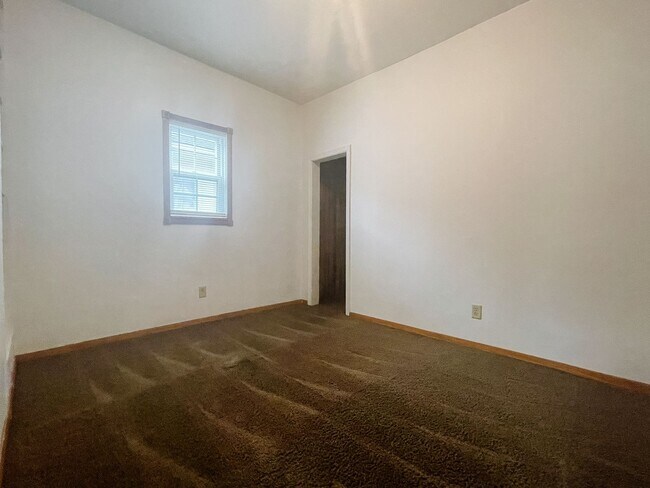 Building Photo - Double Lot with Detached Garage Access
