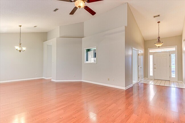 Building Photo - 1140 Parkside Trail