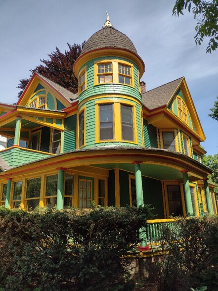 Building Photo - 52 Fairfield Ave