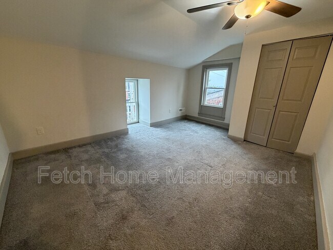 Building Photo - 34 N Lee St