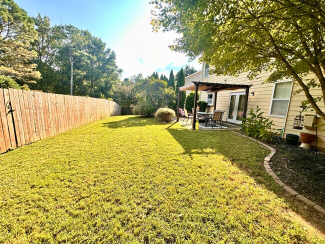 Building Photo - 175 Mill Creek Dr