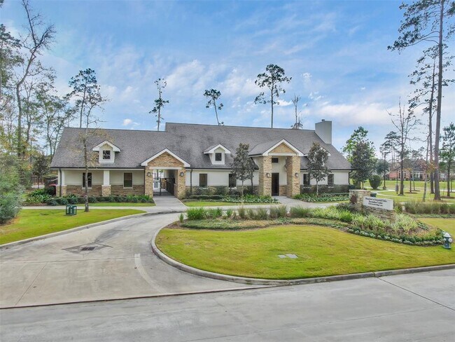 Building Photo - 2807 Kingly Pne Trl
