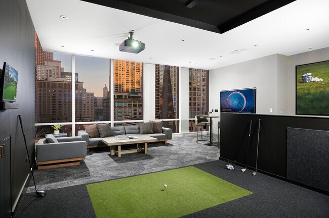 Building Photo - 14 W Superior St