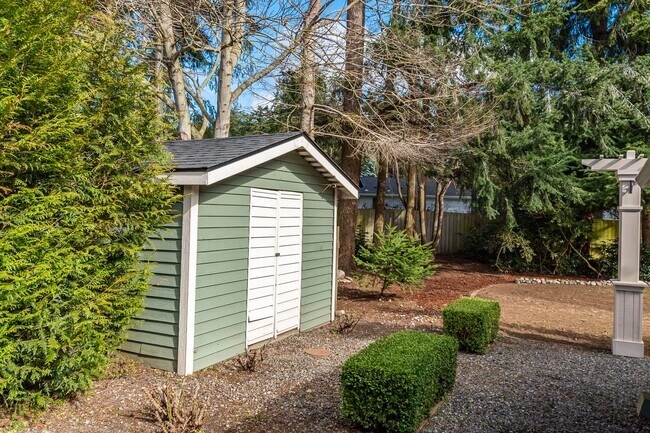 Building Photo - 3 Bedroom 2.5 Bath House