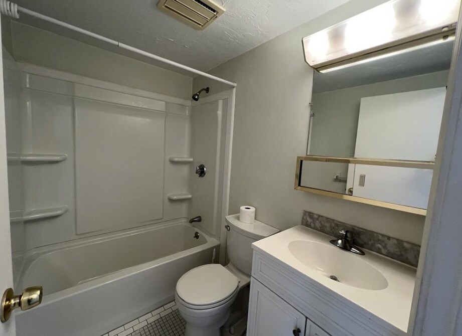 Building Photo - 1 Tideview Path