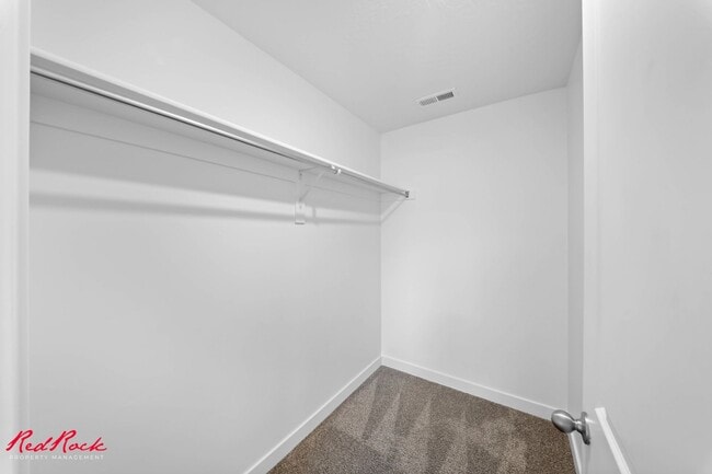 Building Photo - A Lovely 3 Bedroom Townhome with Amazing Amenities!