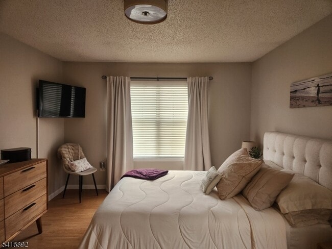 Building Photo - 330 Penns Way