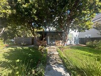 Building Photo - Charming Home in Winters, CA