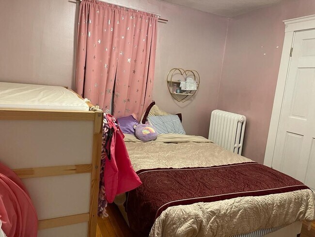 Building Photo - 53 Westmount Ave