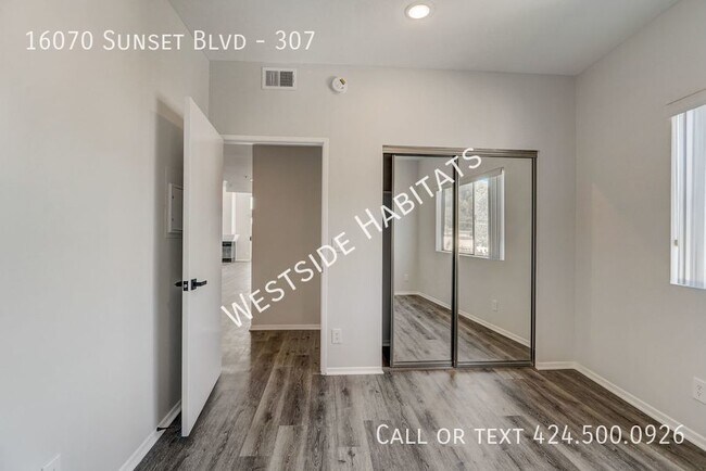 Building Photo - 16070 Sunset Blvd