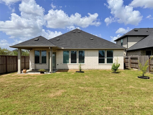 Building Photo - 7415 Bristlegrass Colony Ct