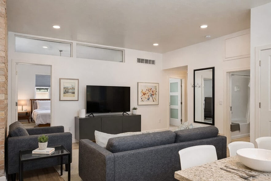 Building Photo - 125 W Wisconsin Ave