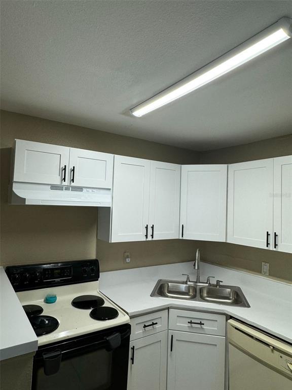 Building Photo - 4760 Walden Cir