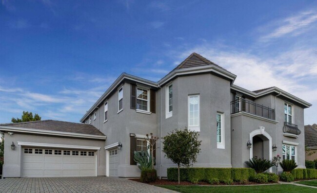 Building Photo - 1705 Laguna Creek Ln