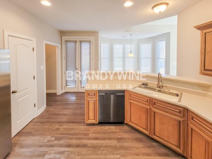 Building Photo - 9088 Fenmore Cove