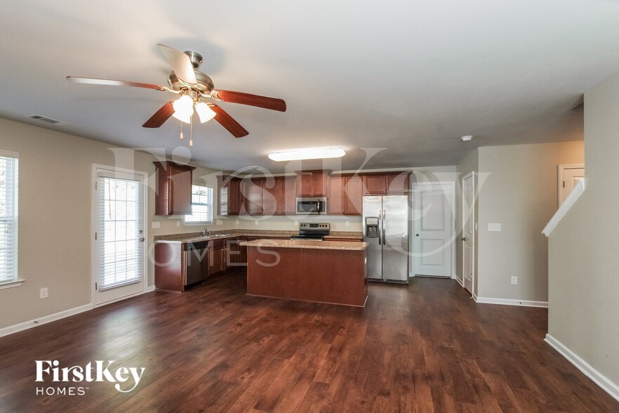 Building Photo - 7515 Niccoline Ln