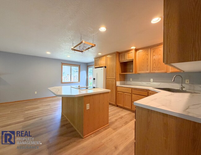 Building Photo - Beautiful 3-Bedroom Home with Fenced Yard, Central A/C & 2-Car Garage