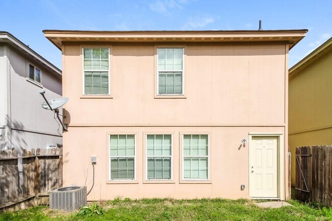 Building Photo - 4935 N Cancun Dr