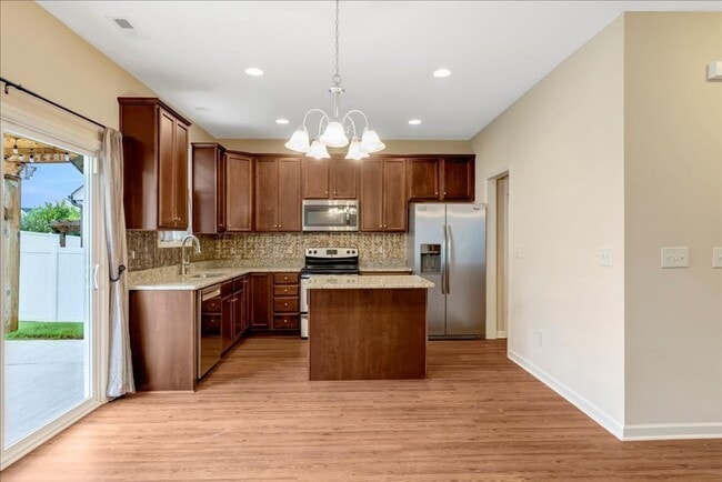 Building Photo - Updated Home with Fenced Yard in Massey Preserve