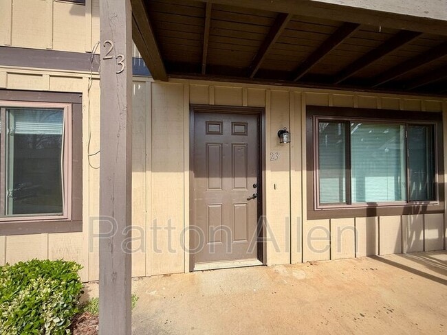 Building Photo - 23 Dawnwood Cir