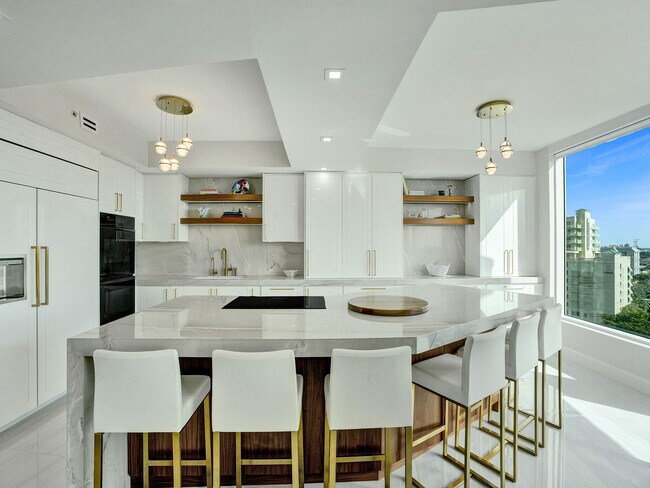 Building Photo - 411 N New River Dr E