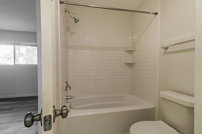 Building Photo - 6710 Wentworth Dr