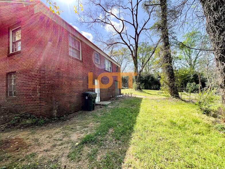 Building Photo - 117 Mayo Dr