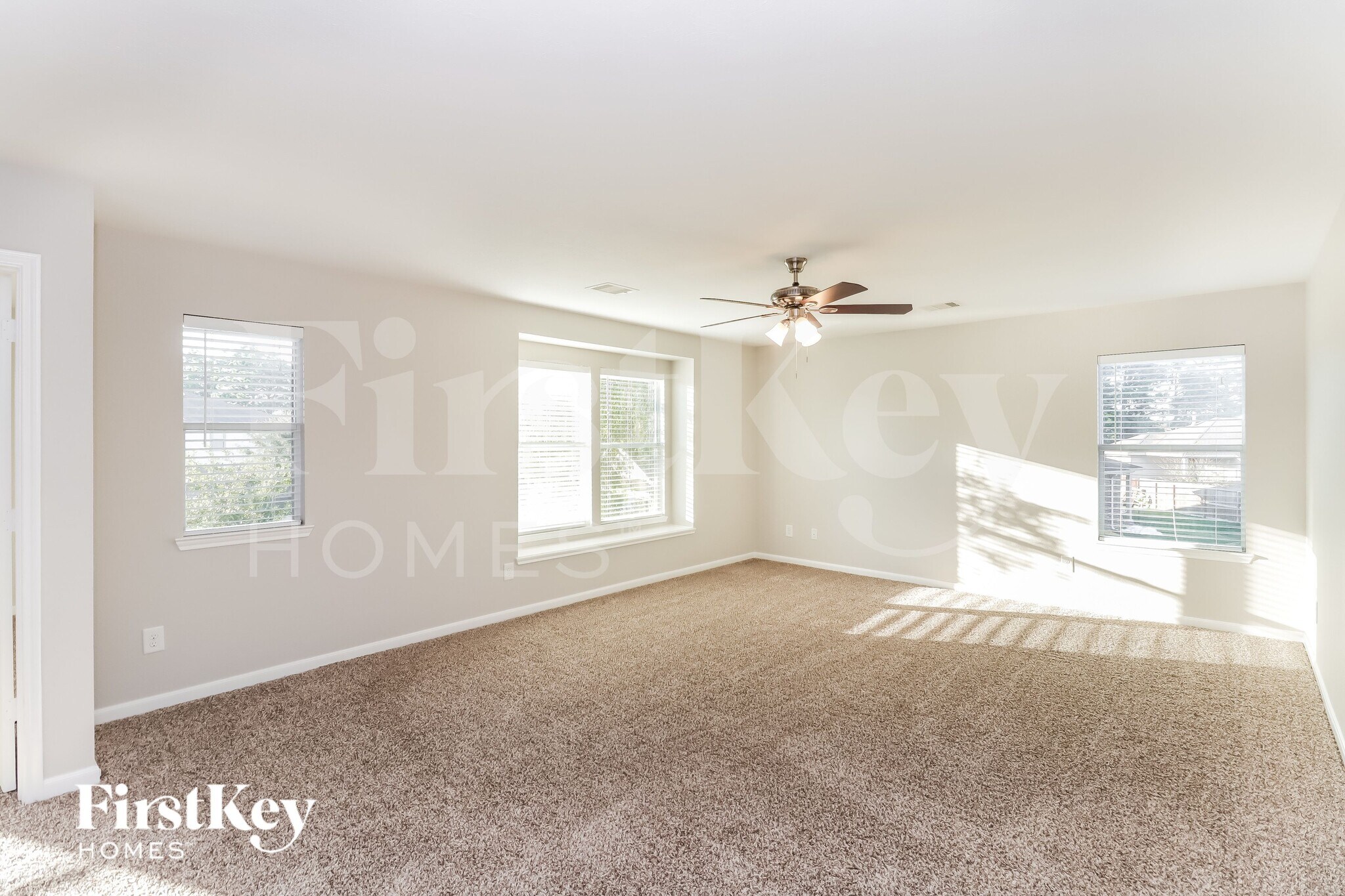 Building Photo - 16302 Stable Manor Ln