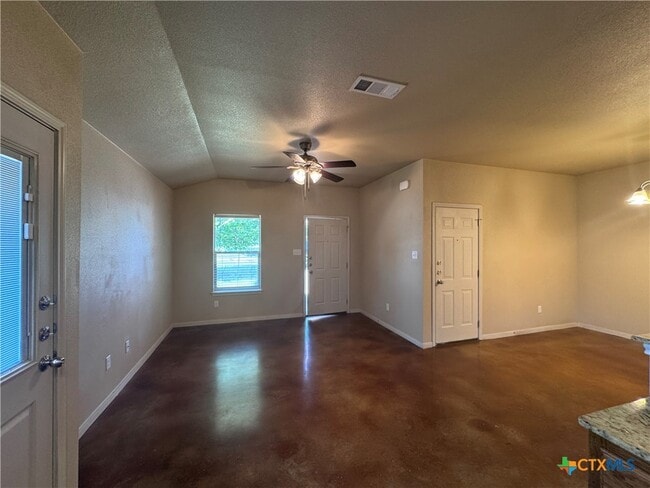 Building Photo - 1523 Aztec Trce