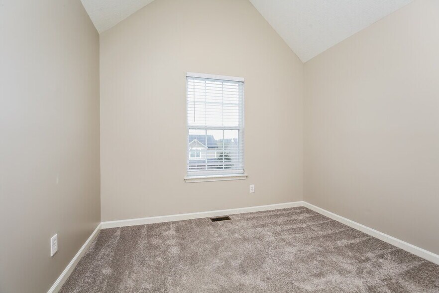 Building Photo - 165 Claybrook Ln