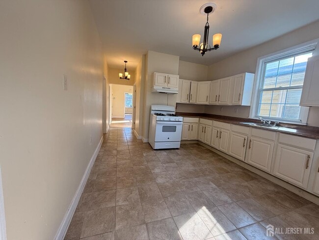 Building Photo - 67 Girard Ave